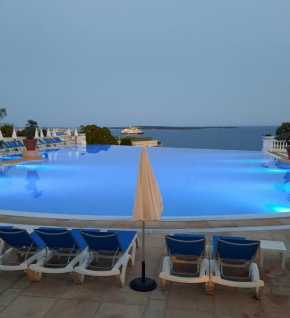 Superbe appartement vue mer av. piscine et tennis